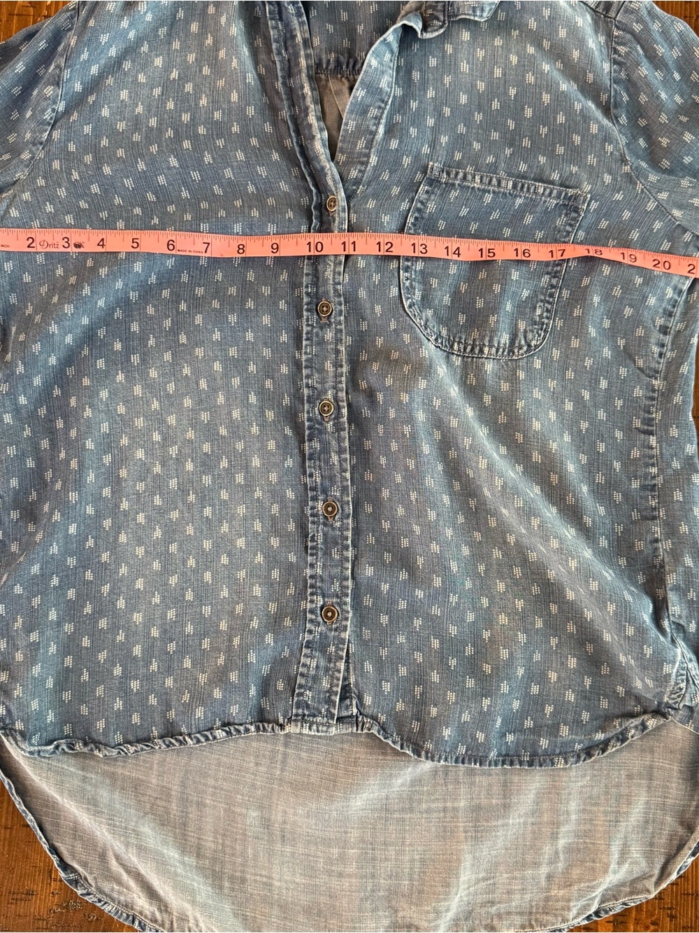 Cloth & Stone Denim Distressed Button Down with White Pattern Sz Medium EUC - Picture 6 of 9